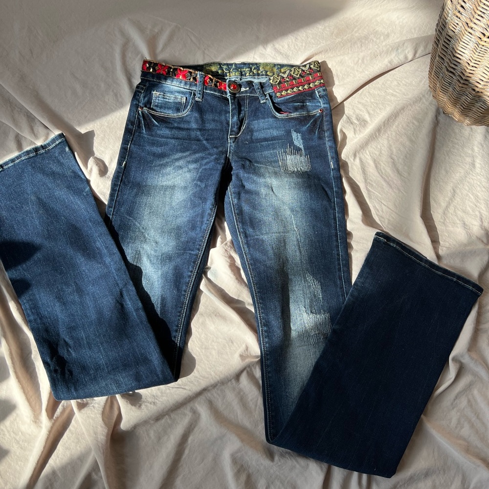 Desigual Low-Raise Y2K embroidery & Beaded Detail Jean size 24